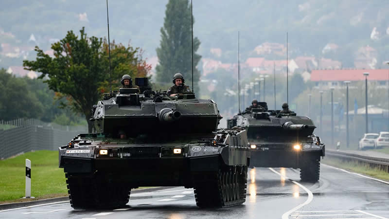Leopard 2 battle tank germany